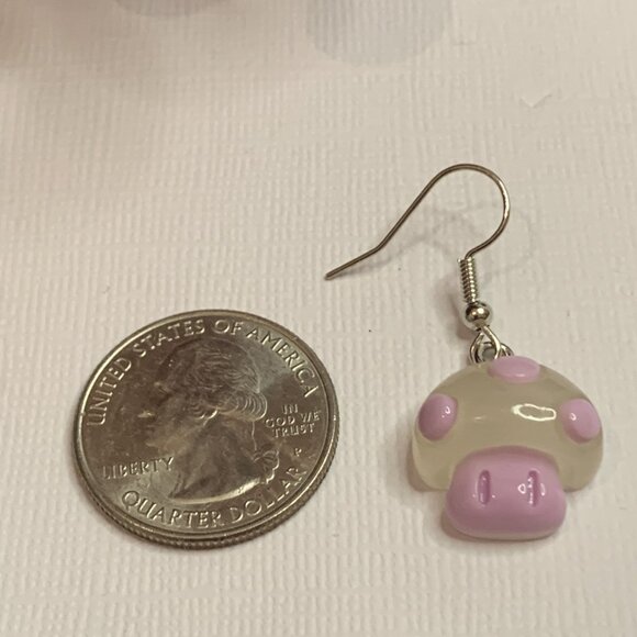 Mushroom Earring, Mario Earring, Gift Idea, Anime Earring, Silly Earring - Picture 4 of 5